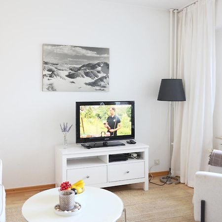 Modernes 2-Zimmer-Appartement Mit Balkon. 베스터란트 외부 사진