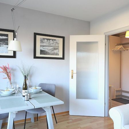 Modernes 2-Zimmer-Appartement Mit Balkon. 베스터란트 외부 사진